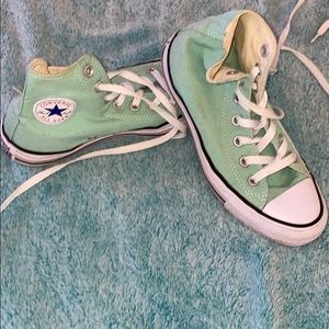 Women’s converse